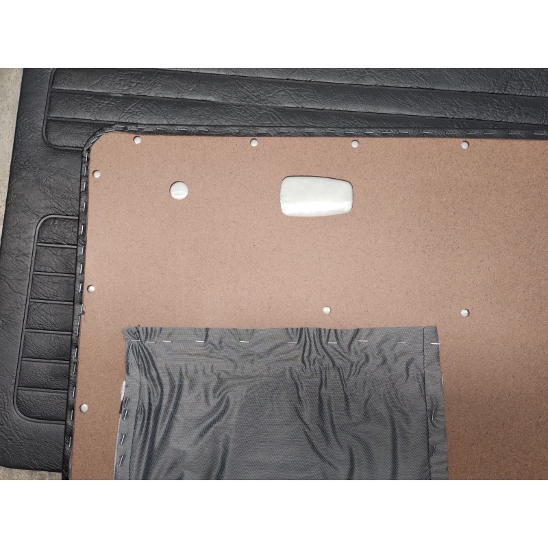 FORRAÇÃO PORTA FUSCA 78/96 PRETO COM BOLSA (2 PEÇAS)