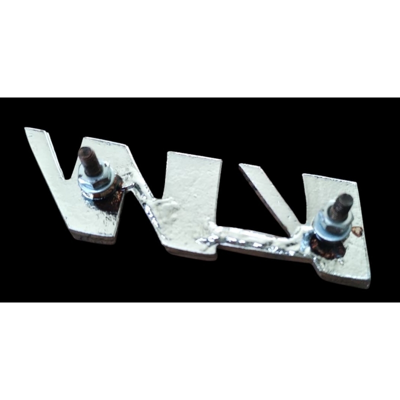 EMBLEMA METAL CROMADO VW TAMPA TRASEIRA