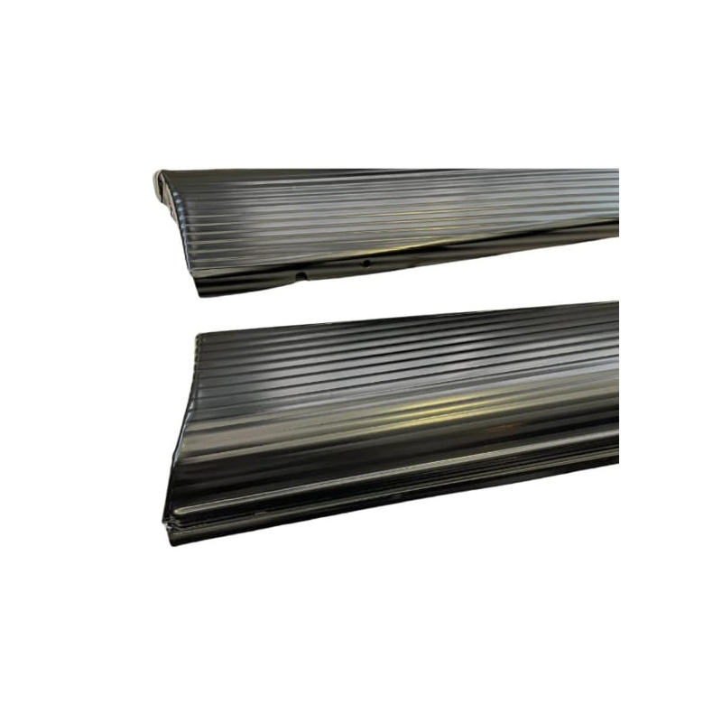 ESTRIBO COMUM PRETO FRISO ESTAMPADO PAR